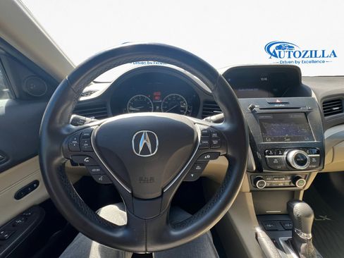 Used 2018 Acura ILX image 9