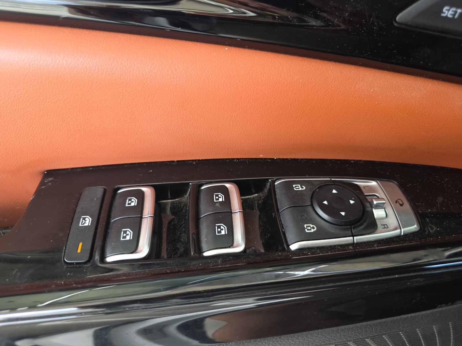 Certified 2024 Kia Carnival SX Prestige FWD image 27