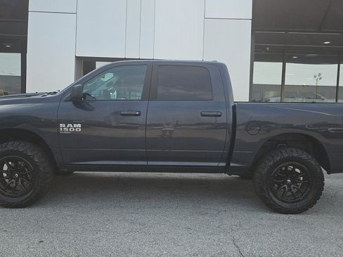 Used 2021 RAM 1500 Classic SLT AWD/4WD image 2