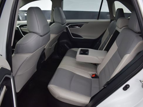 Used 2024 Toyota RAV4 Limited w/ Advanced Technology Package image 14