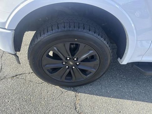 Used 2020 Ford F150 Lariat image 12