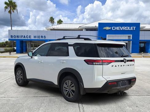 Used 2026 Nissan Pathfinder SV FWD image 3