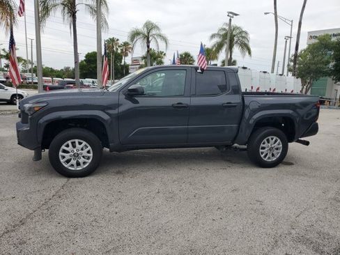 Used 2025 Toyota Tacoma SR RWD image 4