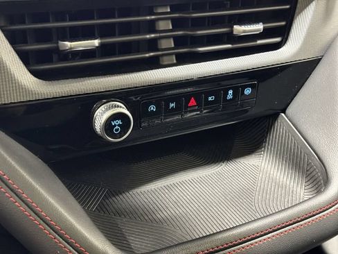 Used 2025 Ford Explorer ST-Line AWD/4WD image 23