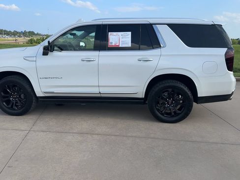 Used 2021 GMC Yukon Denali w/ Denali Premium Package RWD image 5