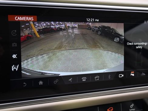 Used 2019 Land Rover Range Rover Supercharged image 29