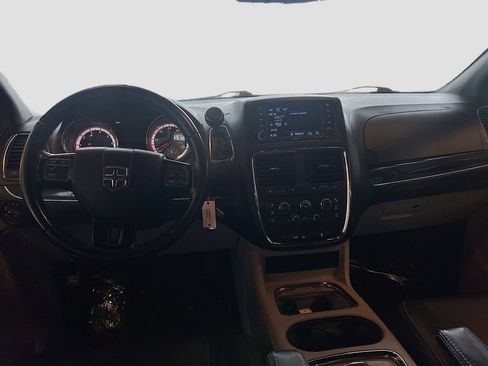Used 2019 Dodge Grand Caravan SXT FWD image 21