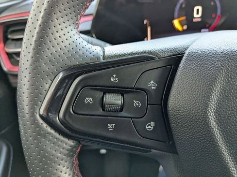 Used 2024 Chevrolet TrailBlazer RS FWD image 18