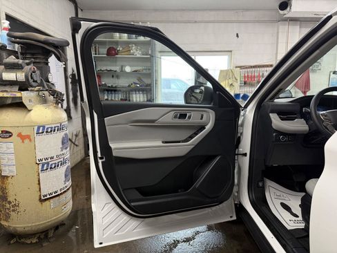 New 2026 Ford Explorer Active w/ Active Comfort Package image 11