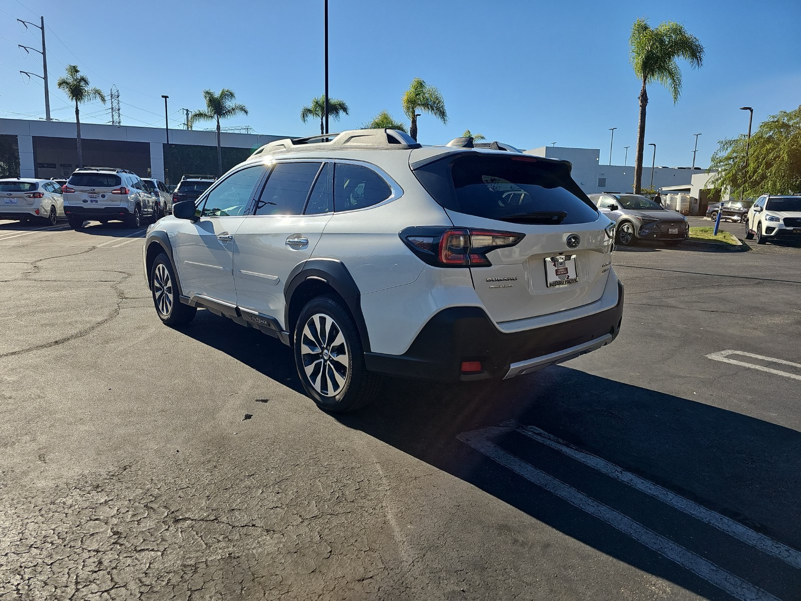 Used 2024 Subaru Outback Touring AWD/4WD image 5