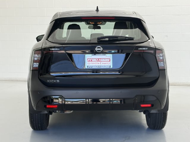 Used 2025 Nissan Kicks S FWD image 6