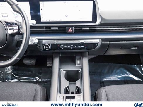 Used 2024 Hyundai Ioniq 6 SE RWD image 12