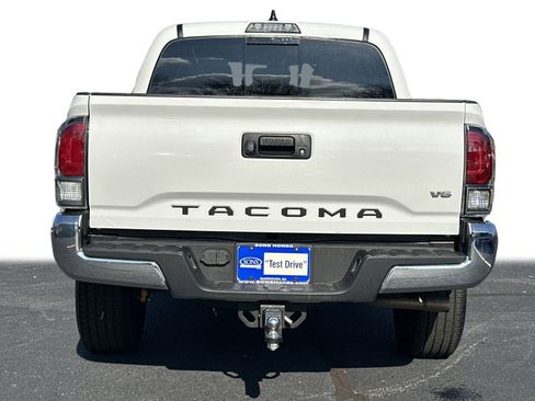 Used 2022 Toyota Tacoma TRD Off-Road image 26