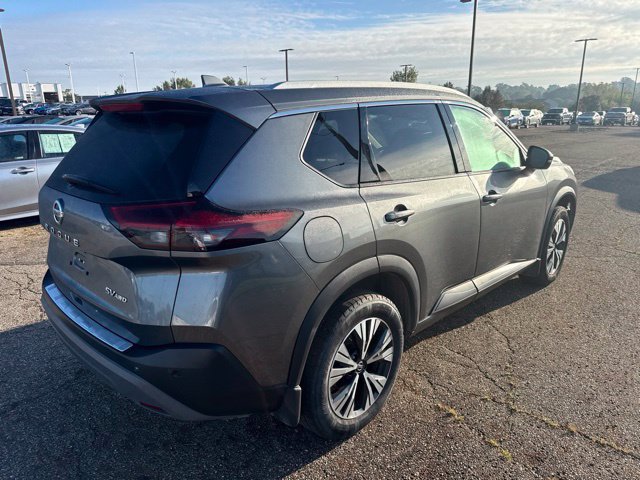 Used 2021 Nissan Rogue SV w/ Premium Package AWD/4WD image 3
