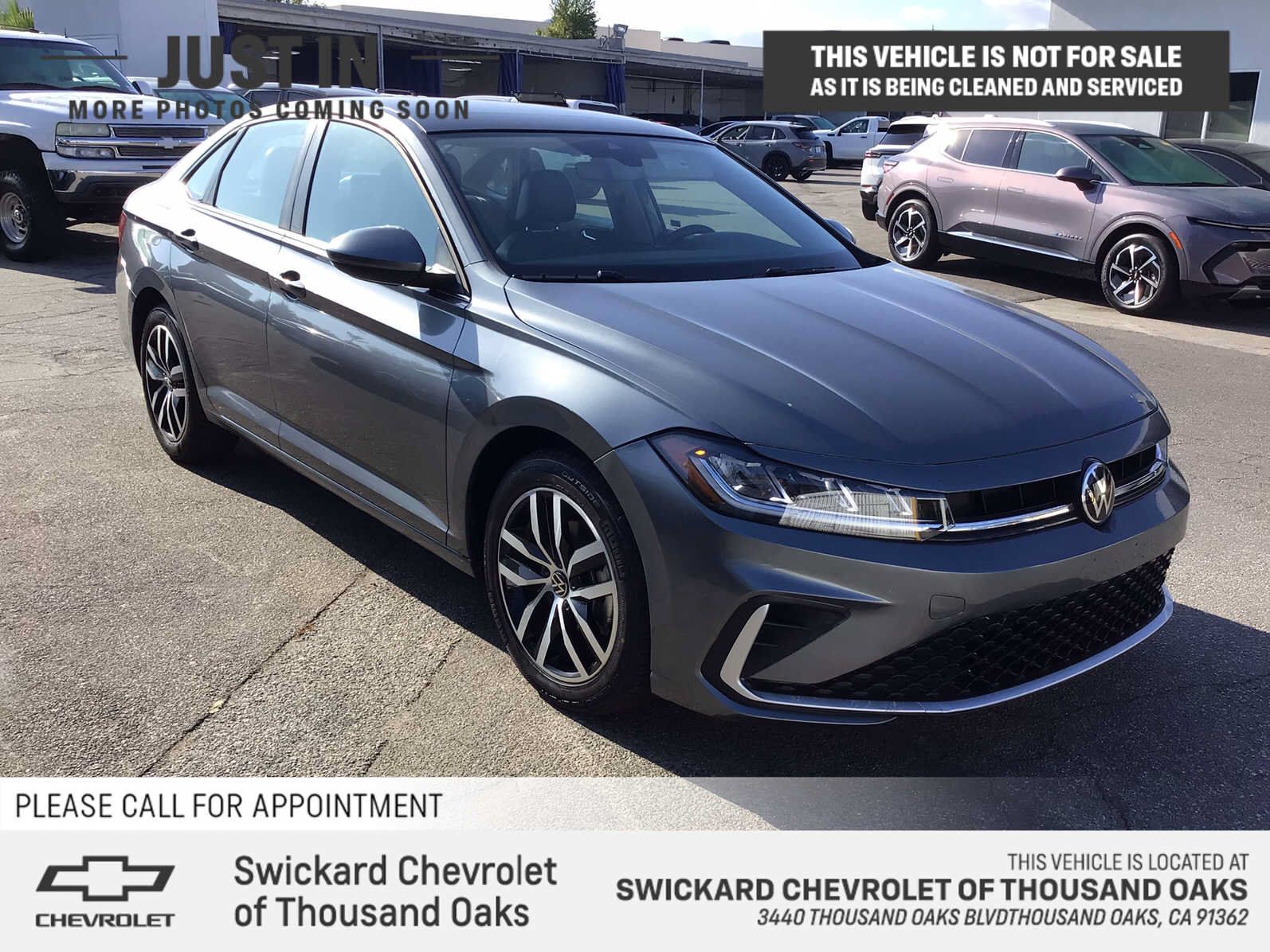 Used 2026 Volkswagen Jetta SE FWD image 1