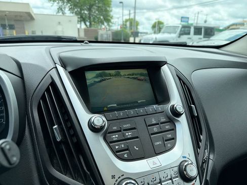 Used 2017 Chevrolet Equinox LT FWD image 31