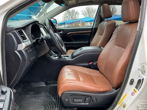Used 2018 Toyota Highlander Limited Platinum image 11