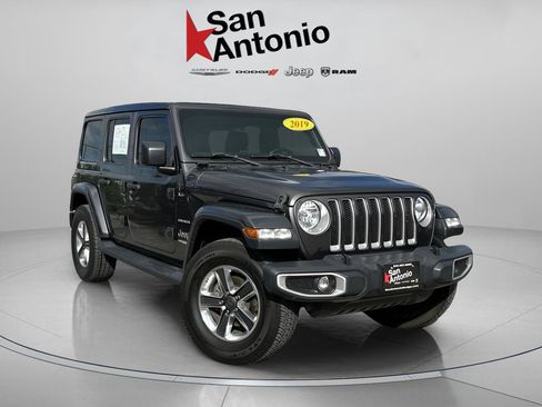 Used 2019 Jeep Wrangler Unlimited Sahara w/ Safety Group AWD/4WD image 1