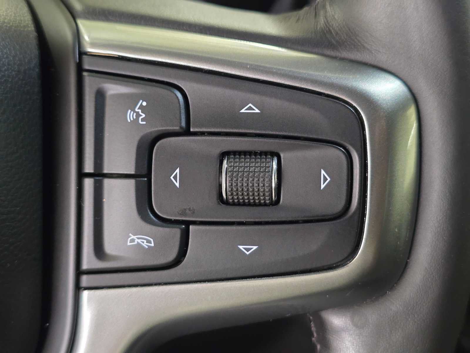Used 2020 Chevrolet Silverado 1500 LT Trail Boss AWD/4WD image 32