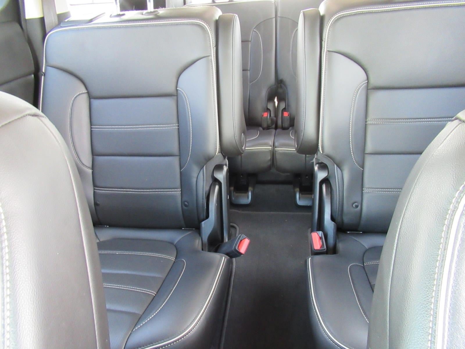 Used 2020 GMC Acadia Denali w/ Technology Package FWD image 40