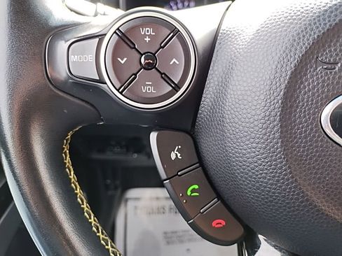 Used 2015 Kia Soul + w/ Audio Package image 28