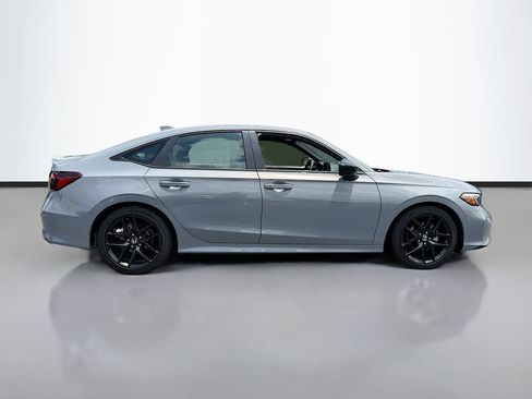Used 2025 Honda Civic Sport image 4