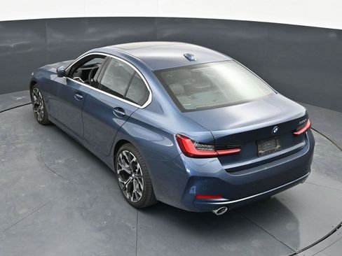 Used 2025 BMW 330i Sedan w/ M Sport Package RWD image 16