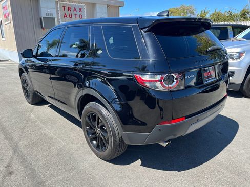 Used 2019 Land Rover Discovery Sport SE AWD/4WD image 6