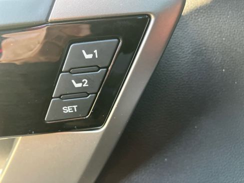 Used 2024 Toyota Tundra Limited image 35