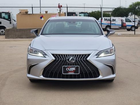 Used 2025 Lexus ES 350 w/ Premium Package FWD image 10