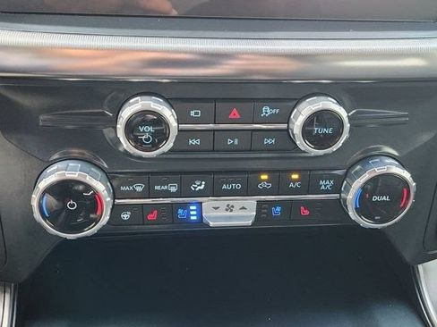 Used 2025 Ford F150 Lariat w/ Equipment Group 501A Mid AWD/4WD image 17