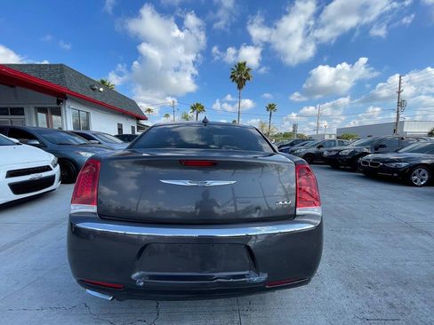 Used 2016 Chrysler 300 Limited RWD image 14