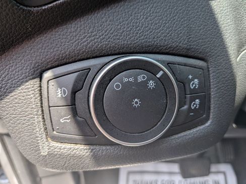 Used 2017 Ford Escape SE FWD image 25