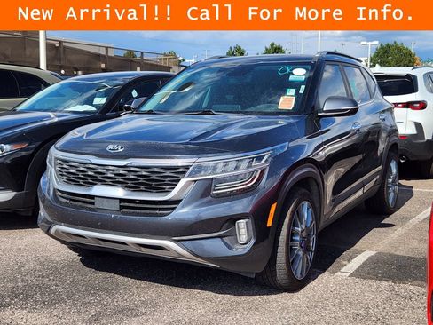 Used 2021 Kia Seltos SX w/ SX Sunroof Package AWD/4WD image 4