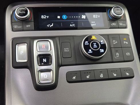 Used 2023 Hyundai Palisade Calligraphy image 33