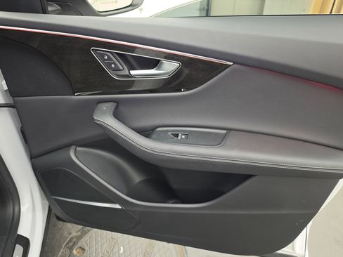 Used 2023 Audi Q8 Prestige AWD/4WD image 50