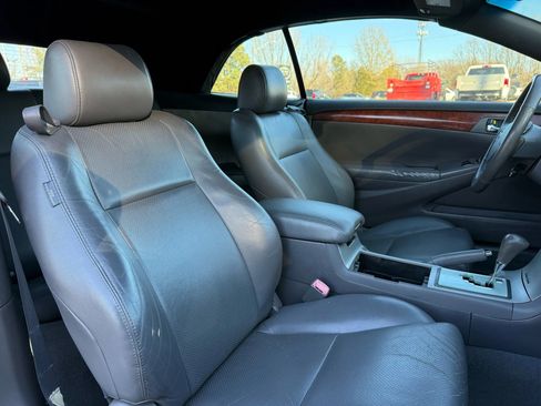 Used 2006 Toyota Solara SLE image 36