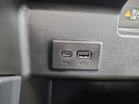 Certified 2024 GMC Sierra 2500 AT4 w/ AT4 Preferred Package image 27