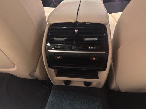 Used 2017 BMW 530i xDrive image 28