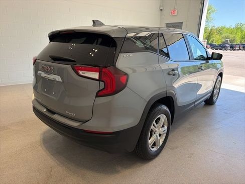 Certified 2024 GMC Terrain SLE AWD/4WD image 6
