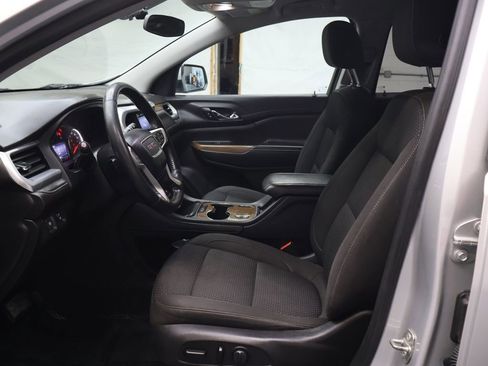 Used 2020 GMC Acadia SLE w/ Driver Convenience Package FWD image 18