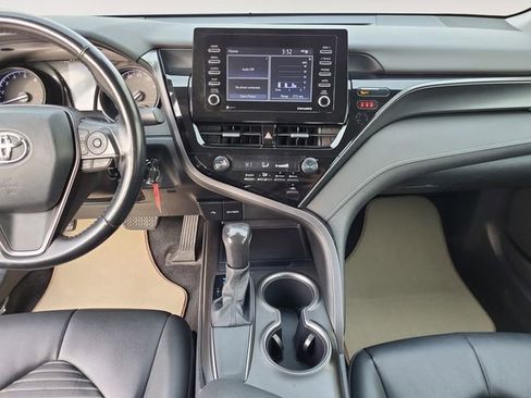 Used 2021 Toyota Camry SE image 13