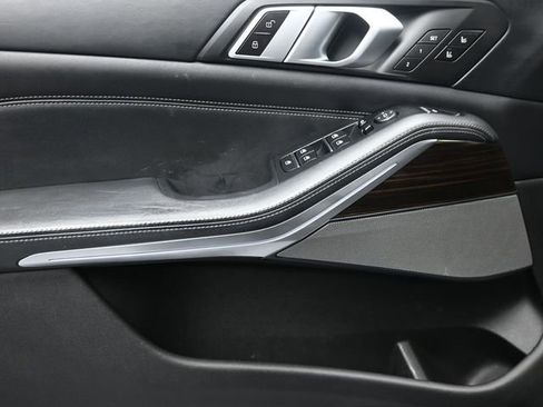 Used 2019 BMW X5 xDrive40i w/ M Sport Package image 13