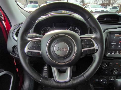 Used 2018 Jeep Renegade Latitude w/ UConnect 8.4 Nav Group image 24