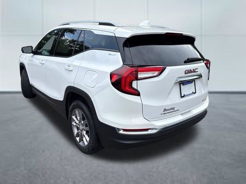 Used 2022 GMC Terrain SLT w/ LPO, Floor Liner Package AWD/4WD image 2