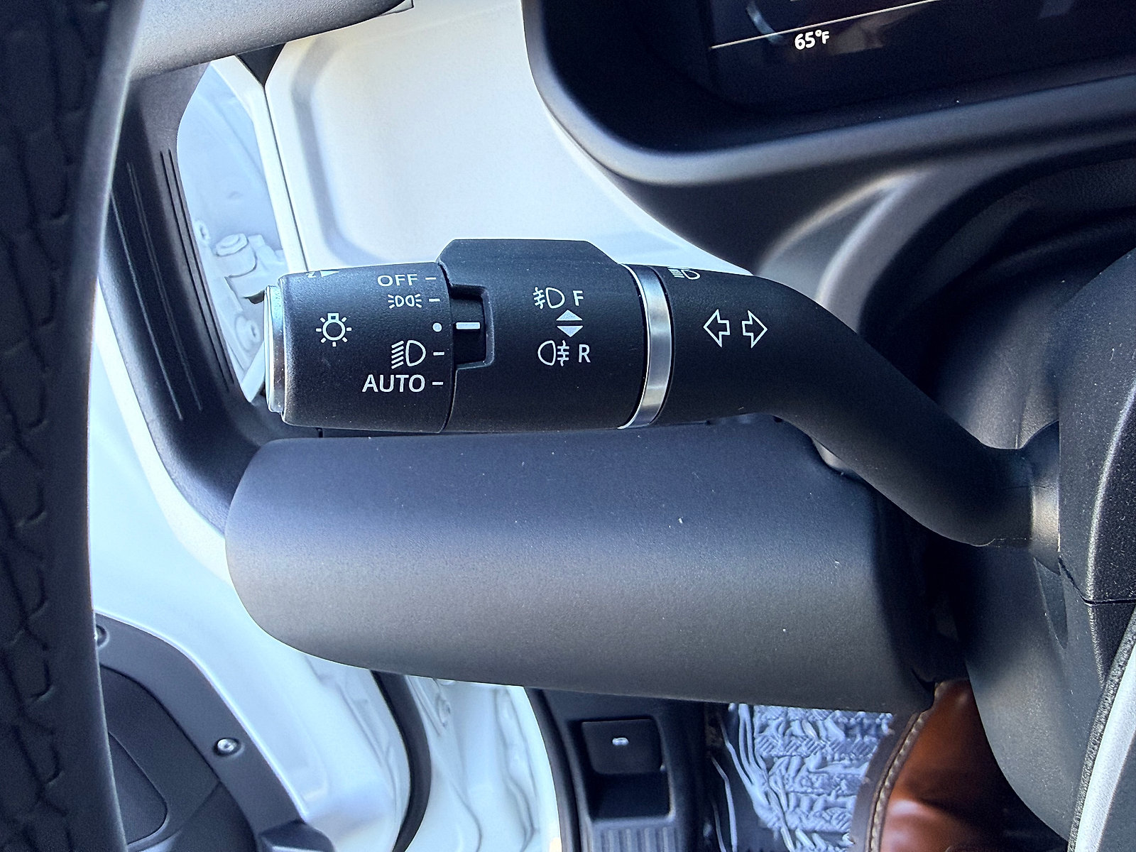 Used 2025 Land Rover Defender 110 S AWD/4WD image 27