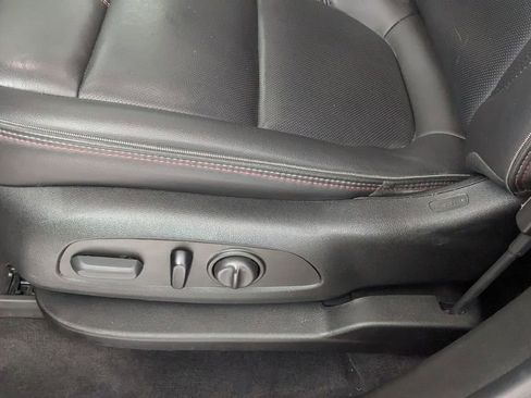 Used 2023 Chevrolet Traverse RS image 25