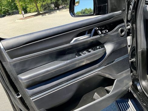 Certified 2024 Jeep Grand Wagoneer L Series II w/ Quick Order Packagew 28T AWD/4WD image 29
