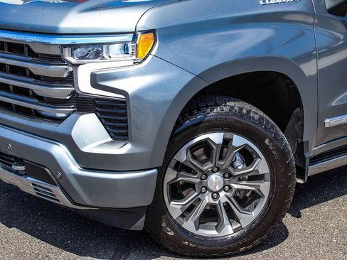 Used 2025 Chevrolet Silverado 1500 High Country AWD/4WD image 45