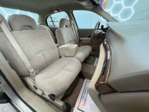 Used 2005 Buick Le Sabre Custom image 13